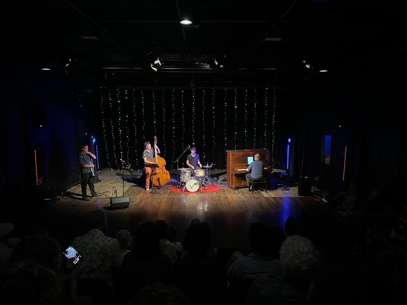 Hans Lovejoy jazz quartet on stage